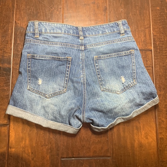 EUC H&M Denim Jean Shorts Women’s Size 4 - Picture 2 of 3